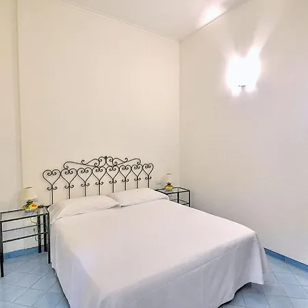 Appartamento Sleeps 4 Air Con Wifi *