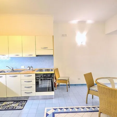 Sleeps 4 Air Con Wifi Amalfi